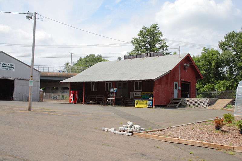 File:Newington Junction Railroad Depot, Newington, CT, 2009-08-24.jpg