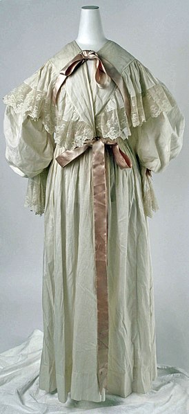 File:Nightgown MET CI43.113.1 F.jpg