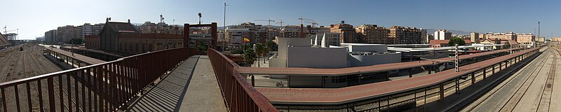 File:Panorámica estaciones de Almería.JPG