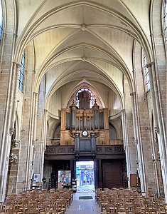 La nef vers l'orgue