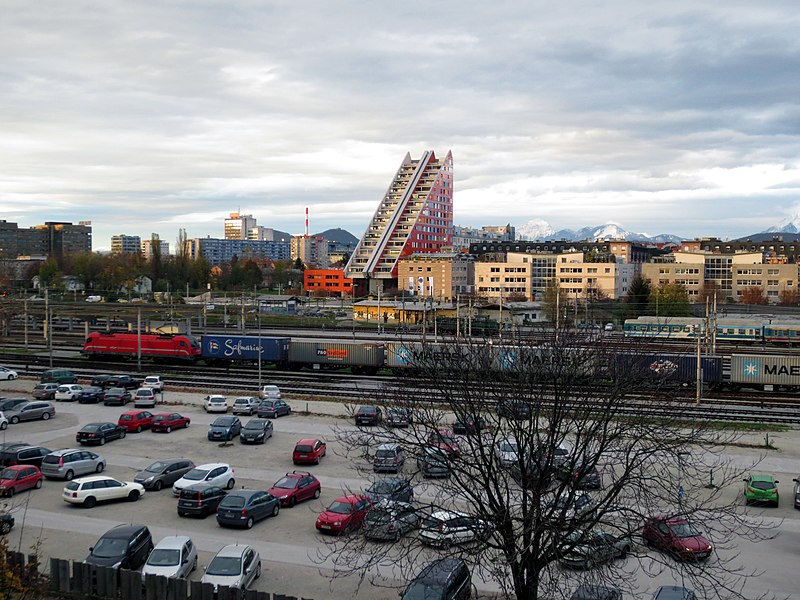 File:Parking - panoramio (45).jpg