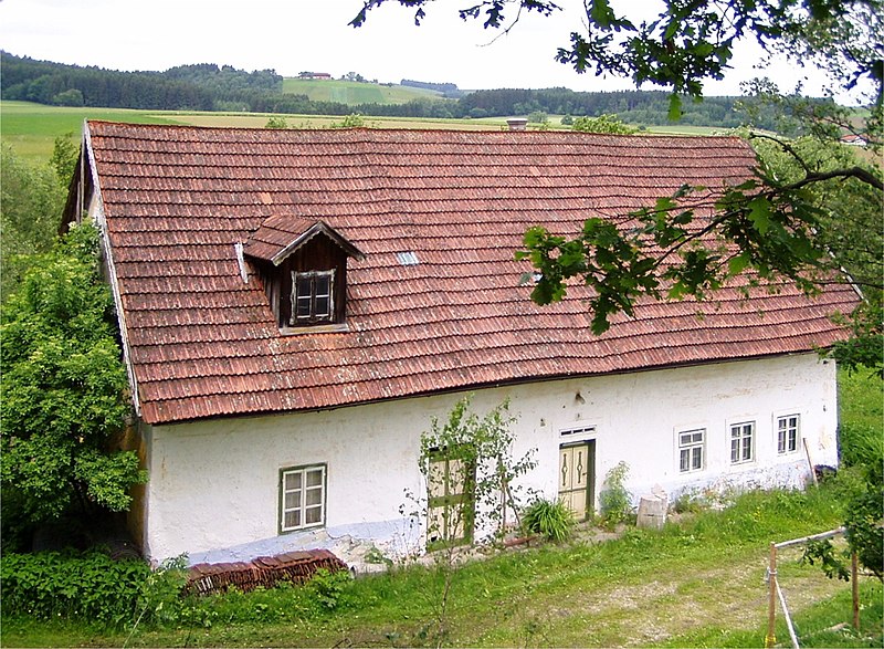 File:Parzer-Mühle - Müller in Hinternberg.JPG