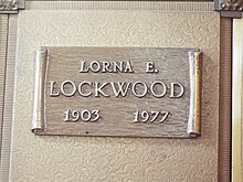 Phoenix-Greenwoodin muistin nurmikon hautausmaa-Lorna E. Lockwwod.jpg