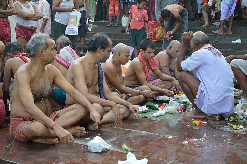 File:Pinda Daan - Jagannath Ghat - Kolkata 2012-10-15 0688.JPG