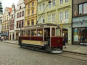 Historischer Triebwagen der Straßenbahn Plzeň von 1899