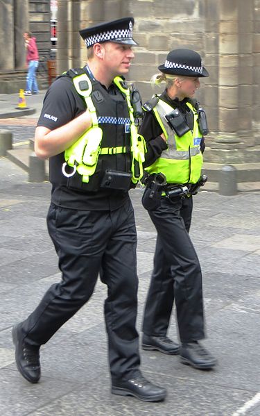 File:Police in Edinburgh.JPG