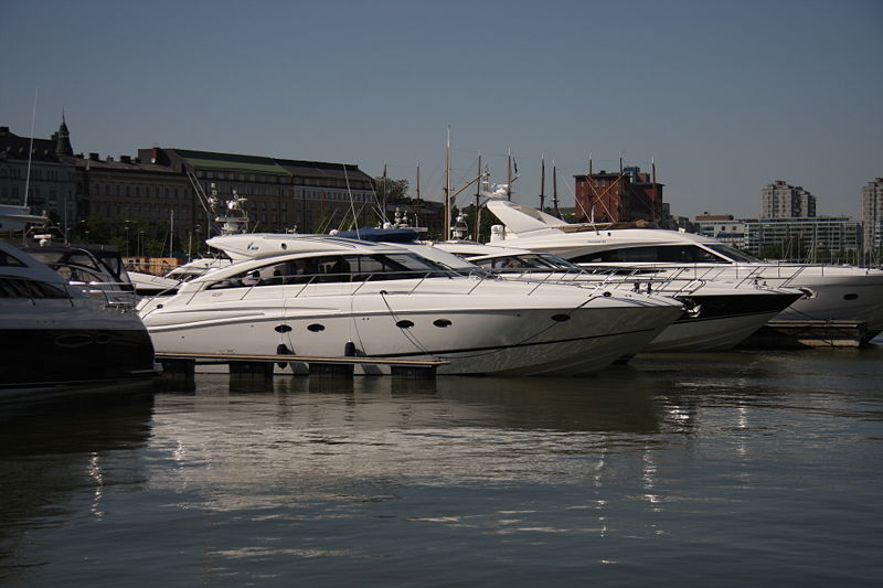 File:Powerboats Helsinki 2008.jpg