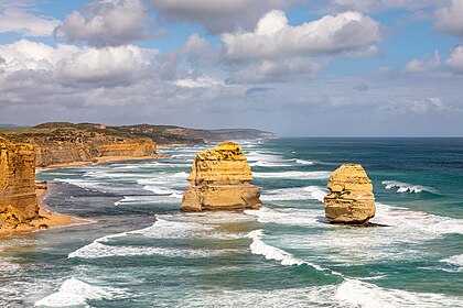 Vista dos Doze Apóstolos (Twelve apostles) no Parque Nacional de Port Campbell, Princetown, Vitória, Austrália (definição 6 704 × 4 469)