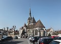 Français : Église Sainte-Croix de Provins : chevet et parking