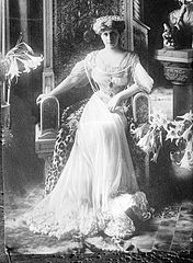 Queen Marie of Romania - Wikimedia Commons