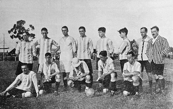 The 1915 team achieved an outstanding mark of 95 goals in 24 matches