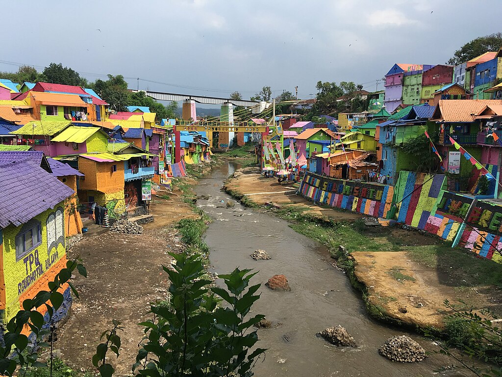 Rainbow village in Malang 01