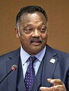 Pastoro Jesse Jackson parolanta ĉe UNo-krop.jpg