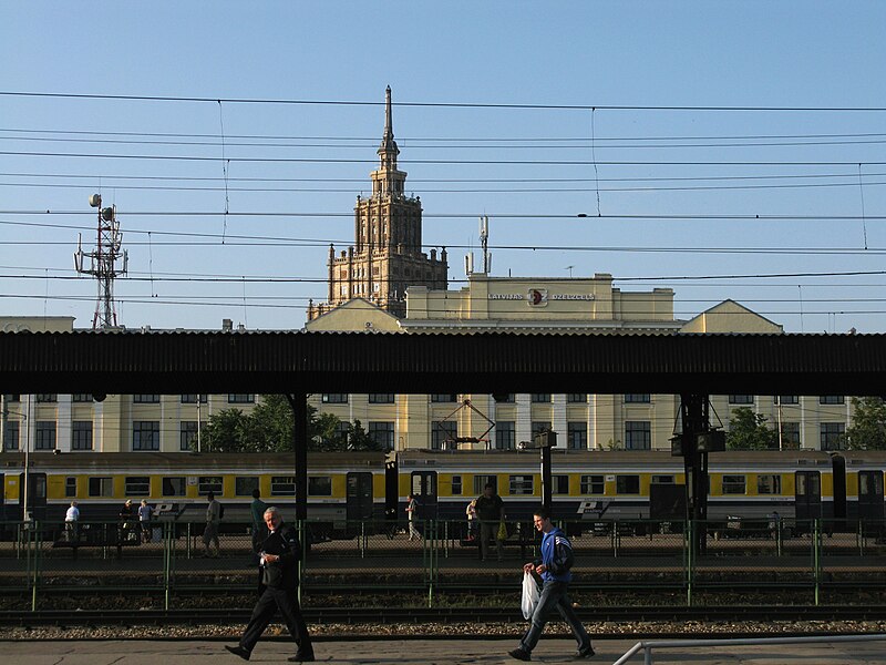 File:Riga centralstation.jpg