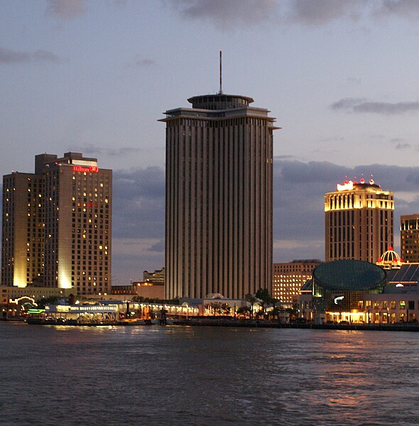 File:Riverboat 2011 Foot of Canal Street New Orleans.jpg