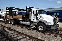 Road-rail vehicle (13970122709).jpg