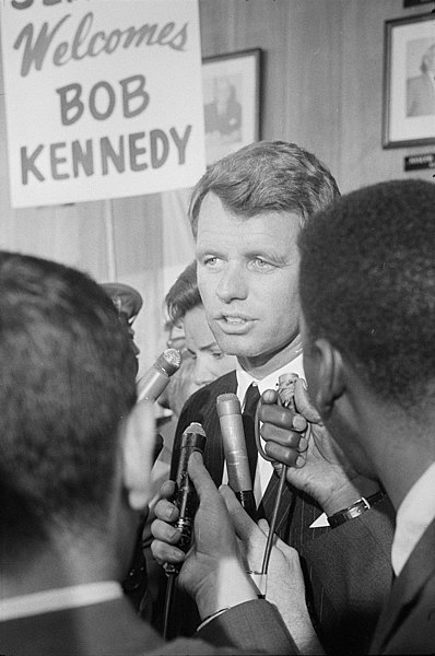 File:Robert Kennedy at the 1964 Democratic National Convention (cropped).jpg