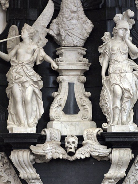 File:Roskilde Cathedral - skull 01.jpg