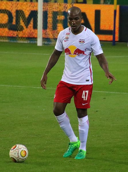 File:SKN St. Pölten vs. FC Red Bull Salzburg (22. April 2017) 03.jpg