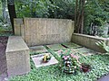 S Waldfriedhof Grab Pfeiffer.jpg