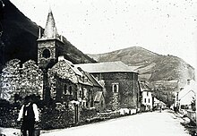 De kerk van Sarrancolin rond 1900.