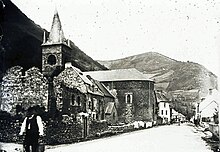 La chiesa di Sarrancolin intorno al 1900.