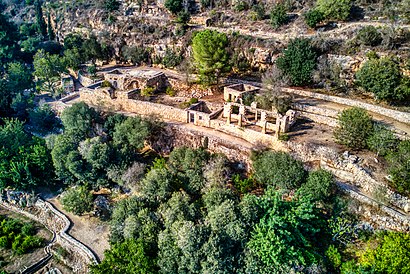 איך מגיעים באמצעות תחבורה ציבורית  לעין ביכורה? - מידע על המקום