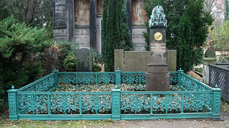 File:Schinkel-tomb.JPG