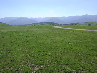 A Sierra Madre -hegység a Cottonwood Canyon Road -tól a Cuyama -völgyben