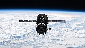 Перестыковка корабля «Союз МС-18» с модуля «Рассвет» на «Науку».