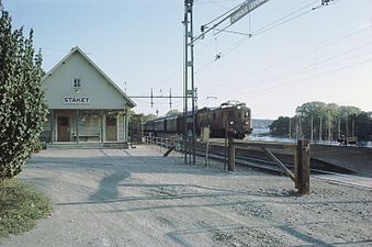 Stäkets stationshus byggdes år 1900 och var i bruk fram till 1968. Stationshusbyggnaden revs 1973. Foto från 1960-talet.