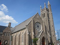 St. Peter's Episcopal Church in Niagara Falls, NY IMG 1438.JPG