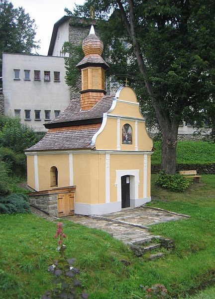 Soubor:Stachy (okr. Prachatice), kaple Bolestné Panny Marie od východu.JPG
