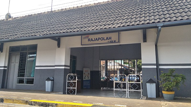 File:Stasiun Rajapolah.jpg