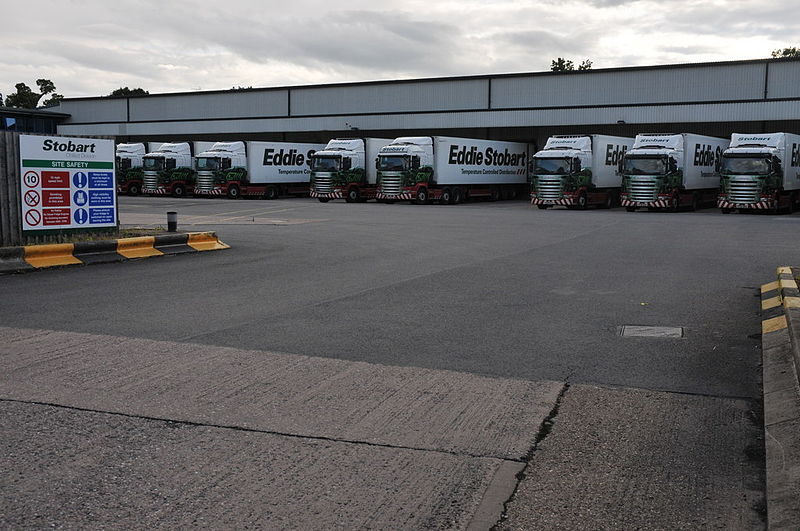 File:Stobart chilled distribution depot, Alcester, 18 June 2011.jpg