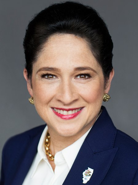 File:Susana Mendoza Blue Suit (1).jpg