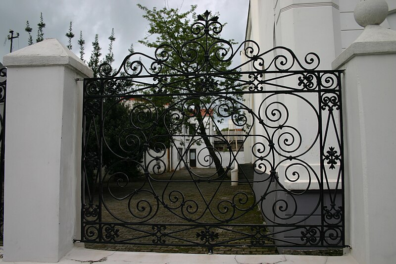 File:Synagogue in Batumi 07.jpg