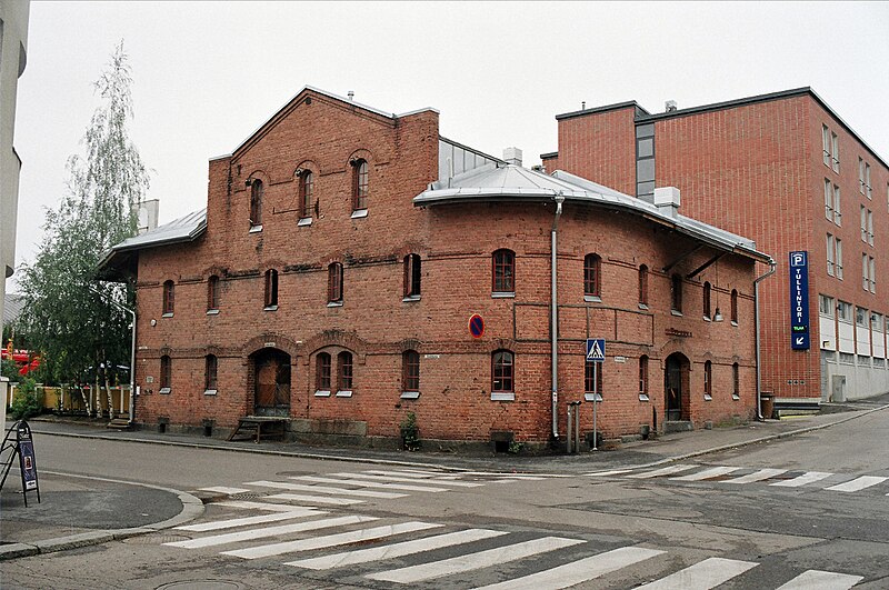 File:Telakka building in Tampere Aug2012.jpg