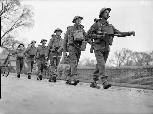 Men of the 5th (Huntingdonshire) Battalion, Northamptonshire Regiment, during an exercise near Christchurch, Dorset, 12 March 1941