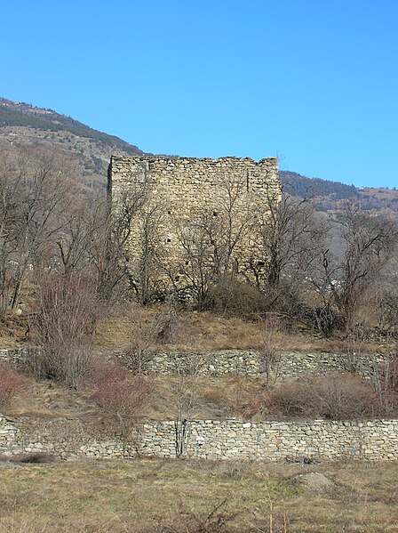 File:Torre dei Salassi in inverno 2.jpg