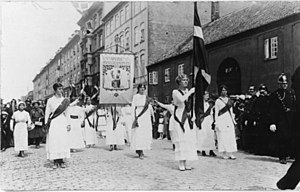 Valgretstoget København 1915.jpg