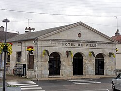 Verneuil-en-Halatte