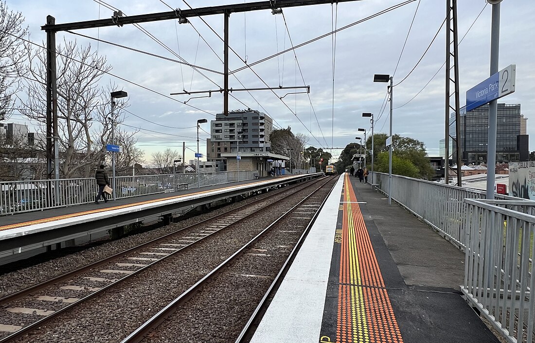 Victoria Park railway station, Melbourne