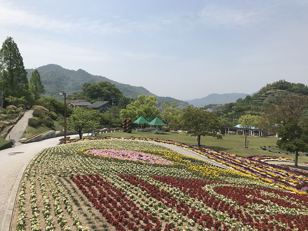 File View In Front Of Greenhouse In Innoshima Flower Center 2 Jpg