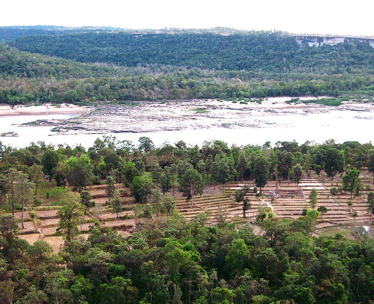 File:Viewing Laos from Thailand - panoramio.jpg