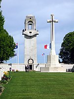 Villers-Bretonneux Australian muistomerkki (torni ja risti) 1.jpg