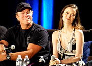 Glau with Adam Baldwin at the Firefly panel at Wizard World Chicago 2015 (22 August 2015)