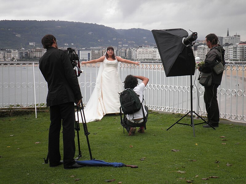 File:Wedding photo donostia.jpg