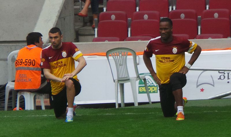 File:Yilmaz and Drogba.JPG