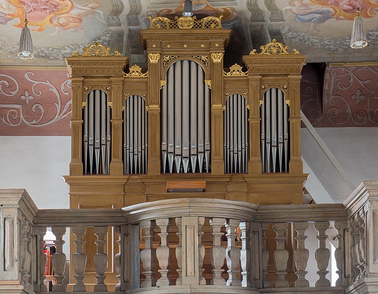 File:Zentbechhofen Pfarrkirche Orgel-20170507-RM-145809.jpg